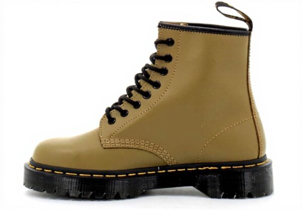 Bottes Dr Martens 1460 Kaki cuir femme chaussures