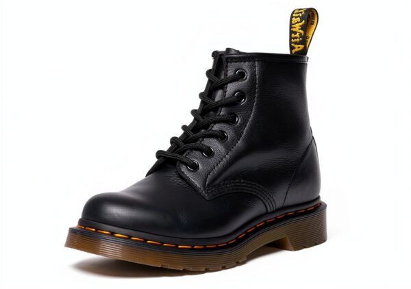 Dr Martens 101 Boots homme cuir lisse semelle coussin dair